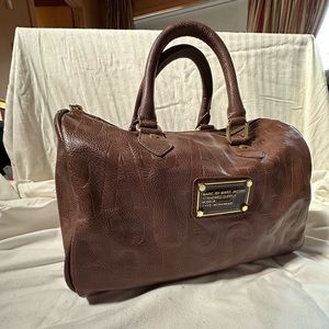 MARC JACOBS STYLE SPEEDY TOTE DUSTY ROSE 🥀 Gold logo, trunk style handle